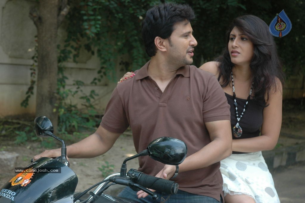 Sakshi Movie Spicy Stills - 63 / 75 photos