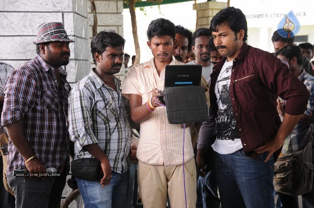 Sakuni Movie Latest Stills - 39 / 50 photos