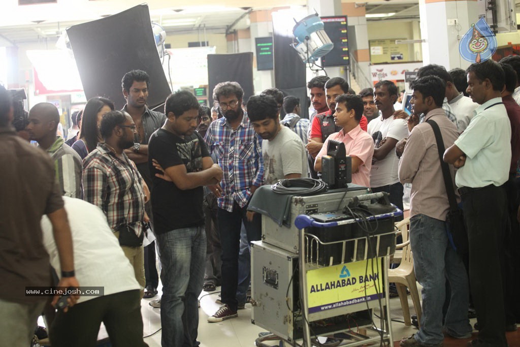 Samar Tamil Movie New Stills - 77 / 89 photos