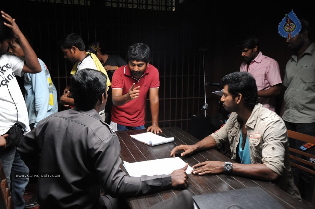 Samar Tamil Movie New Stills - 84 / 89 photos