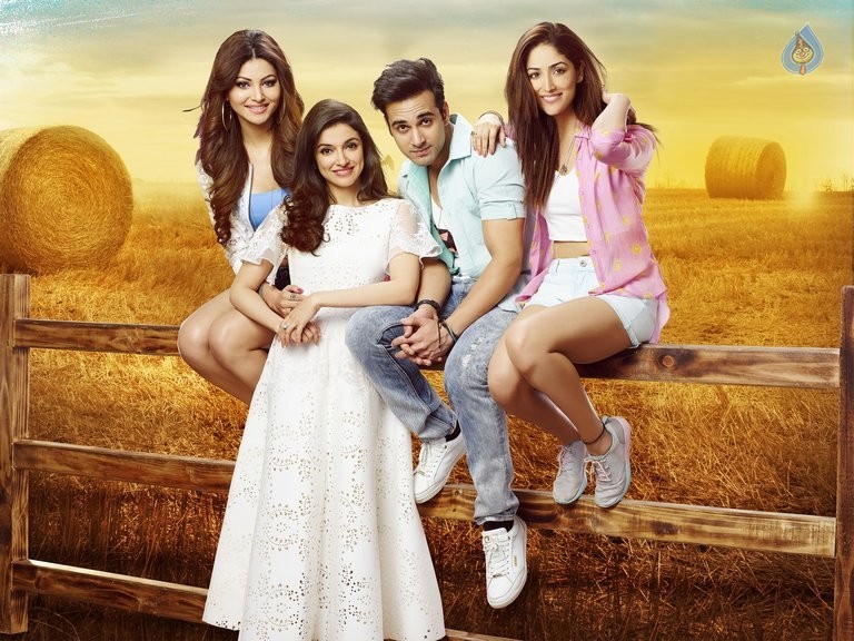 Sanam Re Movie Photos - 8 / 13 photos