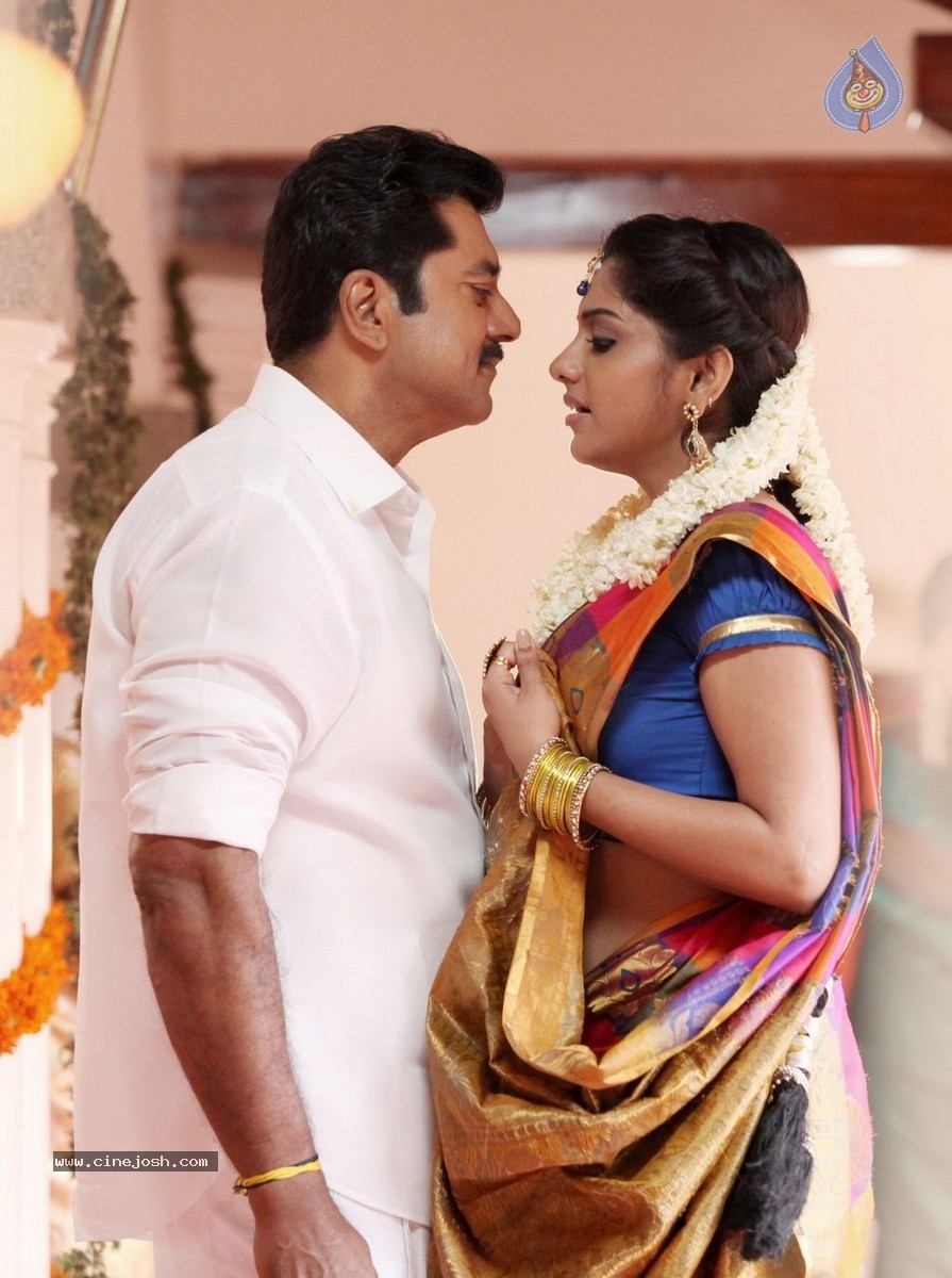 Sandamarutham Tamil Movie Pics - 17 / 33 photos