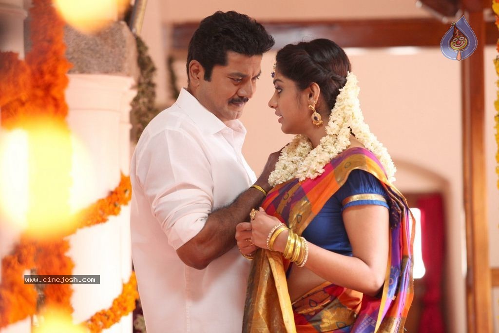 Sandamarutham Tamil Movie Pics - 19 / 33 photos
