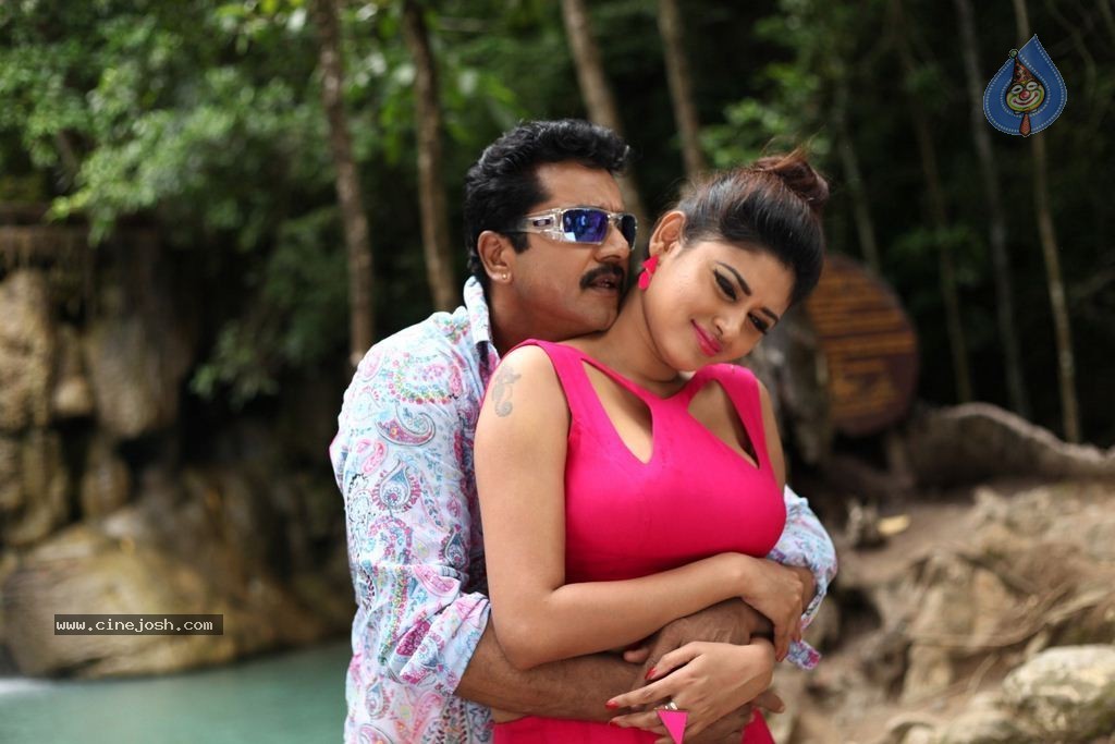 Sandamarutham Tamil Movie Pics - 31 / 33 photos