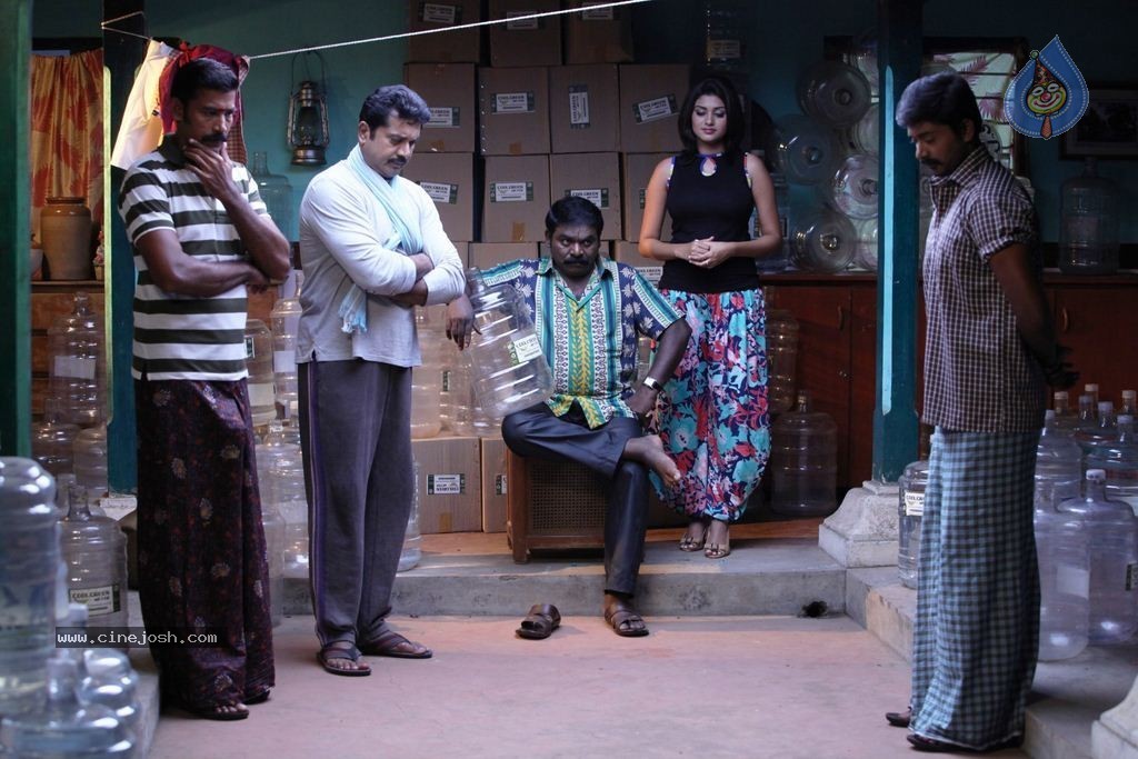 Sandamarutham Tamil Movie Stills - 42 / 49 photos