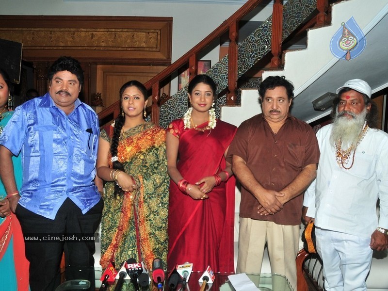 Sankranthi Alludu Movie Press Meet - 8 / 20 photos