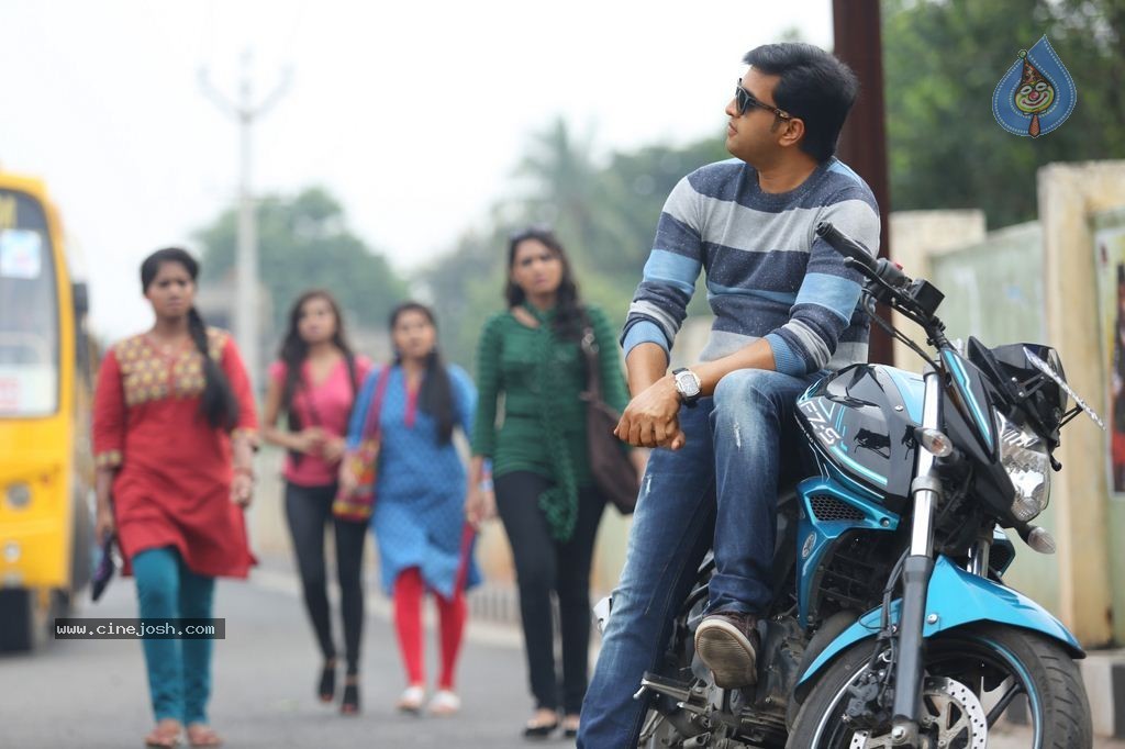 Santhanam's Inimey Ippadithaan Tamil Movie Stills - 30 / 30 photos