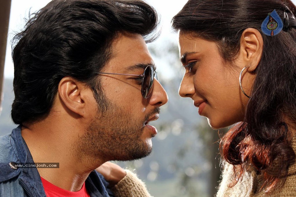 Santhithathum Sindhithathum Tamil Movie Stills - 7 / 78 photos
