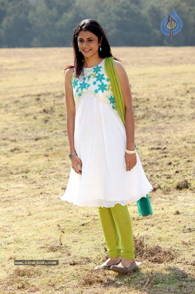 Santhithathum Sindhithathum Tamil Movie Stills - 24 / 78 photos