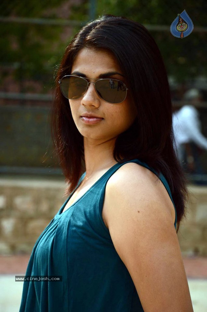 Santhithathum Sindhithathum Tamil Movie Stills - 47 / 78 photos
