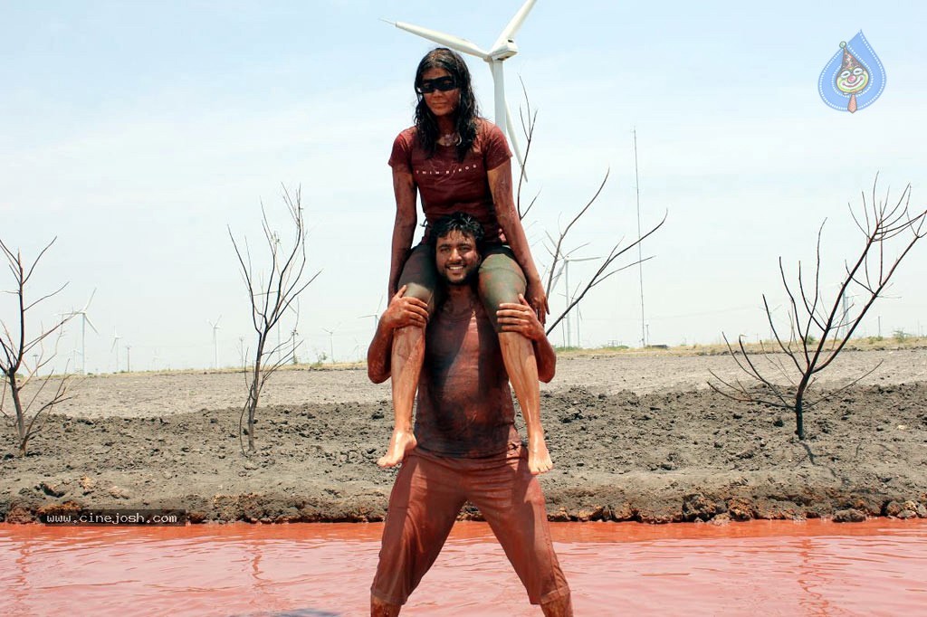 Santhithathum Sindhithathum Tamil Movie Stills - 58 / 78 photos