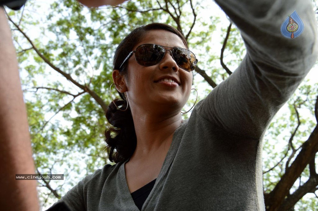 Santhithathum Sindhithathum Tamil Movie Stills - 71 / 78 photos