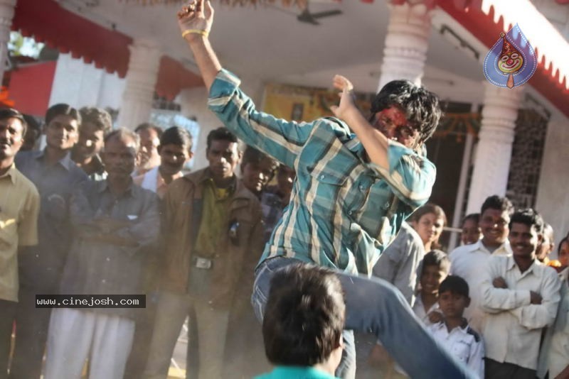 Santhosh Parlawar Jathara Movie Stills - 33 / 33 photos