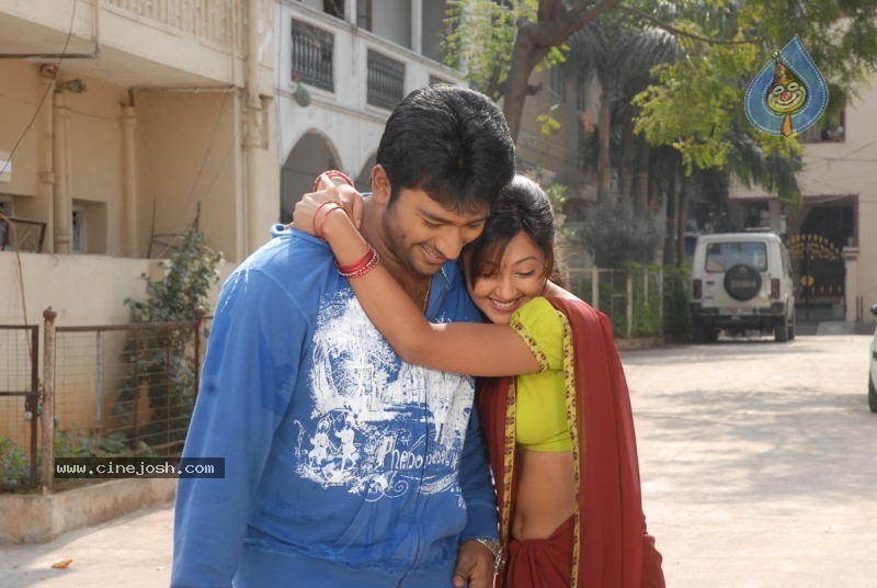 Sare Nee Ishtam Movie Stills - 21 / 45 photos