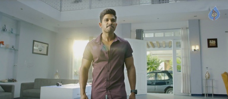 Sarrainodu Movie New Photos - 6 / 41 photos