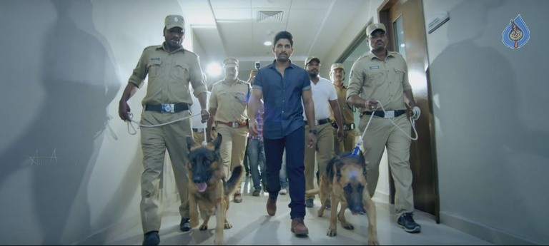 Sarrainodu Movie New Photos - 18 / 41 photos