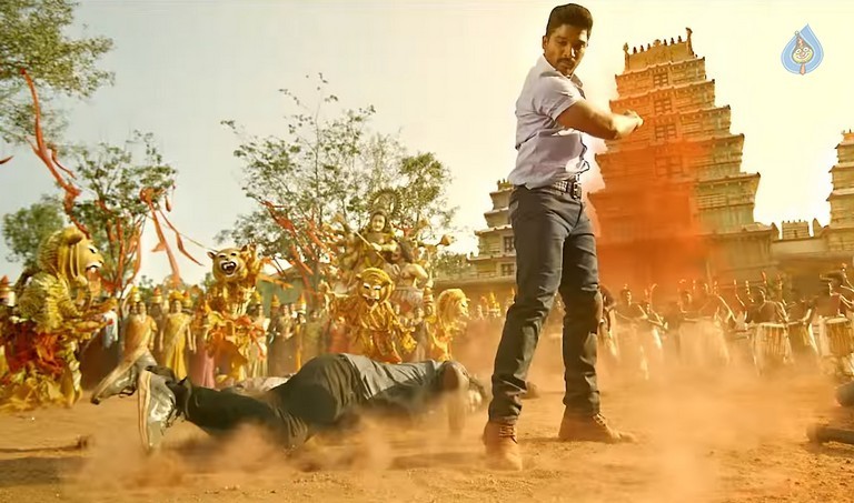 Sarrainodu Movie Photos - Photo 13 of 19