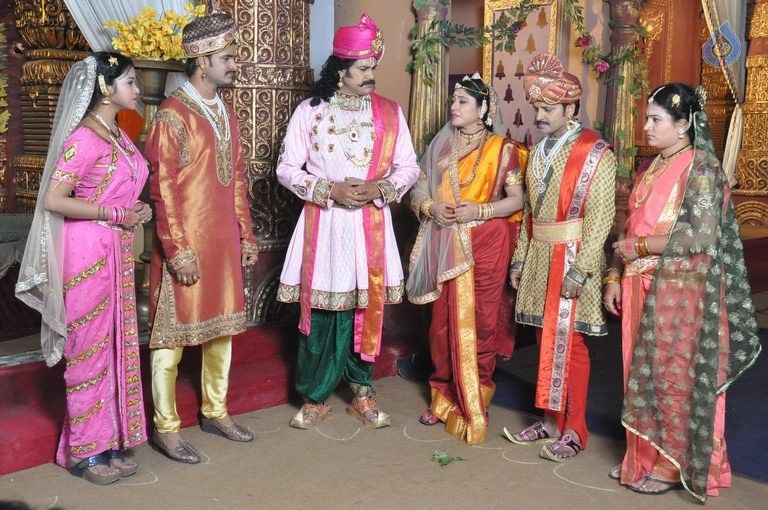 Sathee Timmamambha Movie Photos - 8 / 18 photos