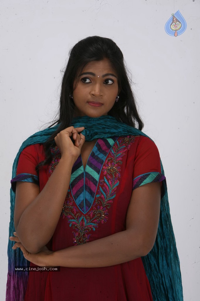 Sathiram Perunthu Nilaiyam Tamil Movie New Stills - 9 / 76 photos
