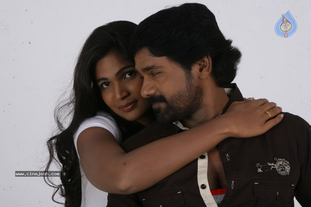 Sathiram Perunthu Nilaiyam Tamil Movie New Stills - 19 / 76 photos