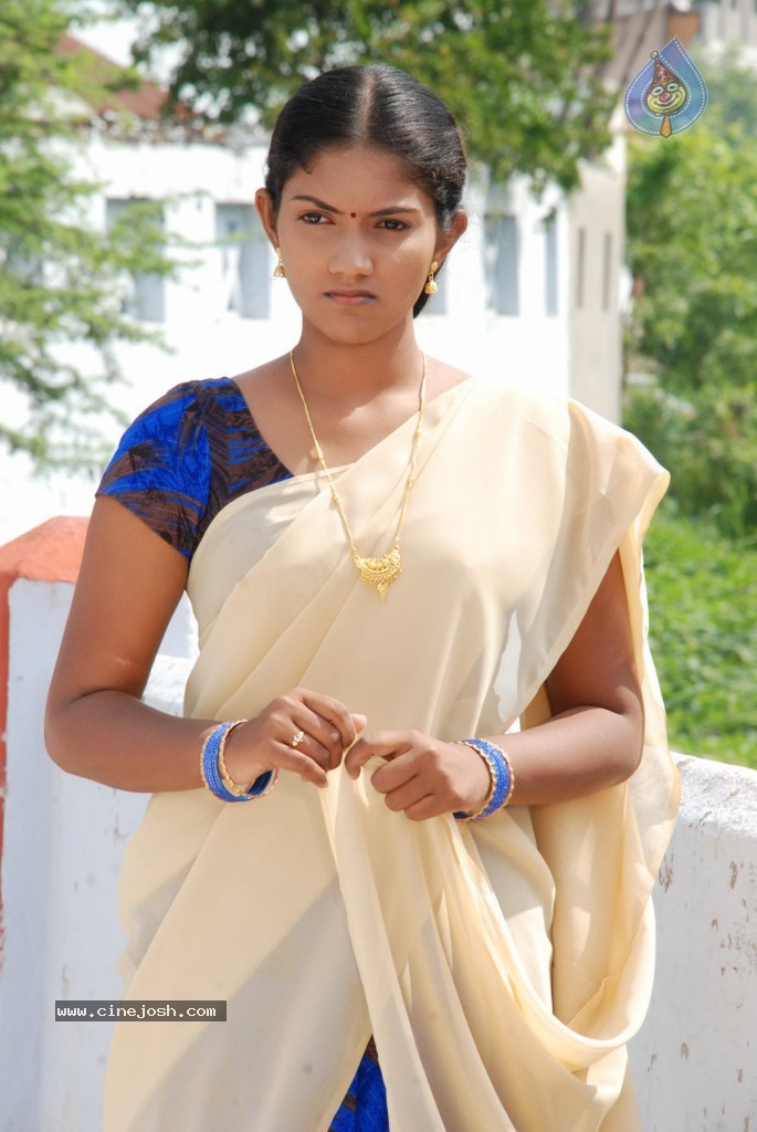 Sathiram Perunthu Nilaiyam Tamil Movie New Stills - 39 / 76 photos