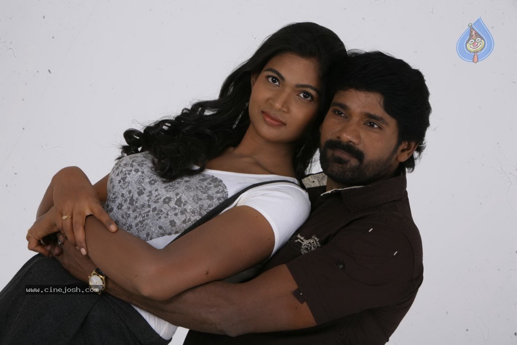 Sathiram Perunthu Nilaiyam Tamil Movie New Stills - 52 / 76 photos