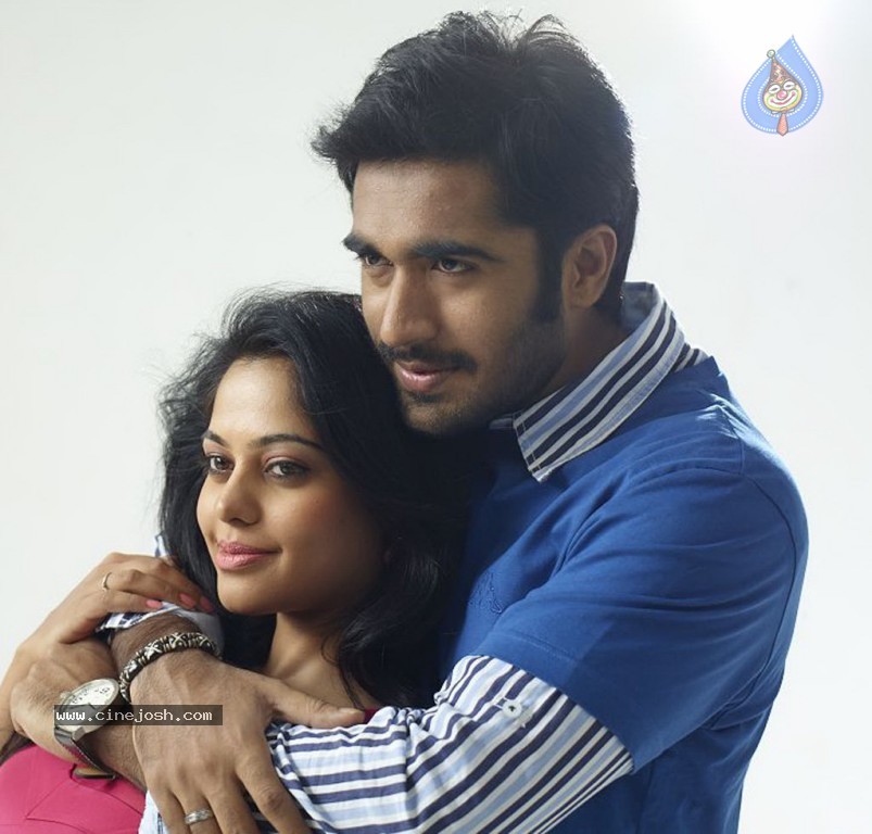 Sattam Oru Iruttarai Tamil Movie New Stills - 45 / 63 photos