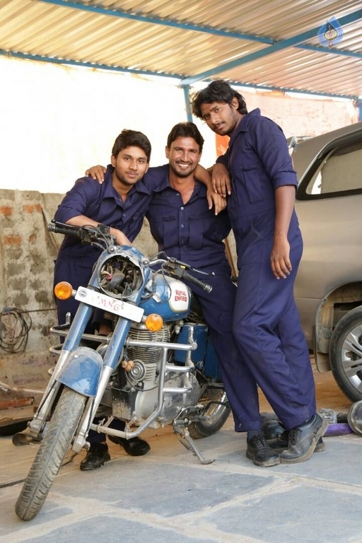 Satya Gang Movie Stills - 28 / 41 photos