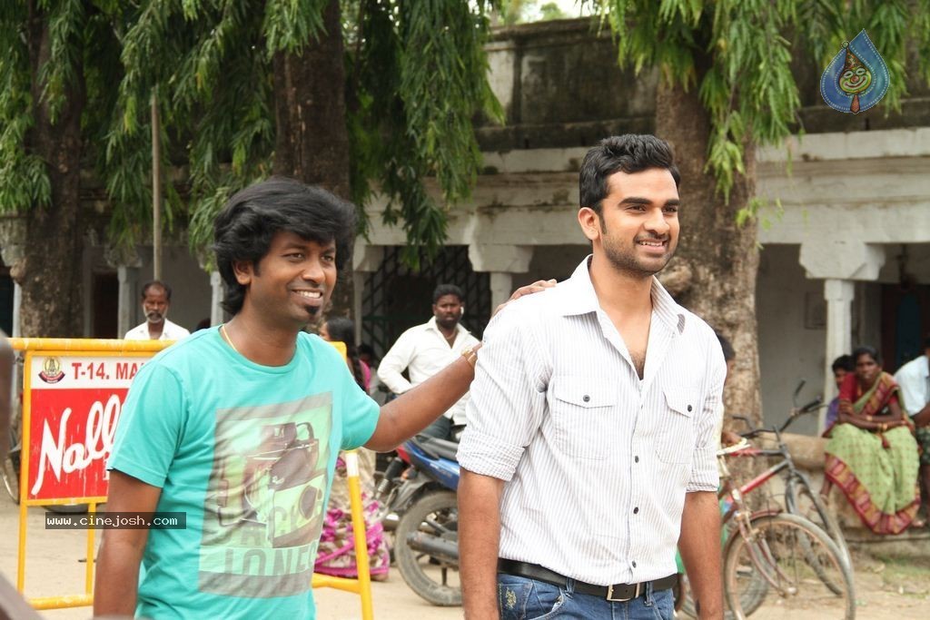 Savaale Samaali Tamil Movie Stills - 18 / 22 photos