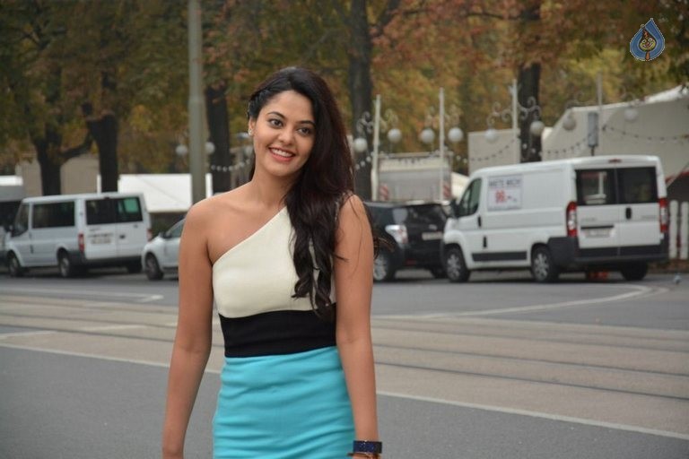Savale Samali Tamil Film Photos - 17 / 25 photos