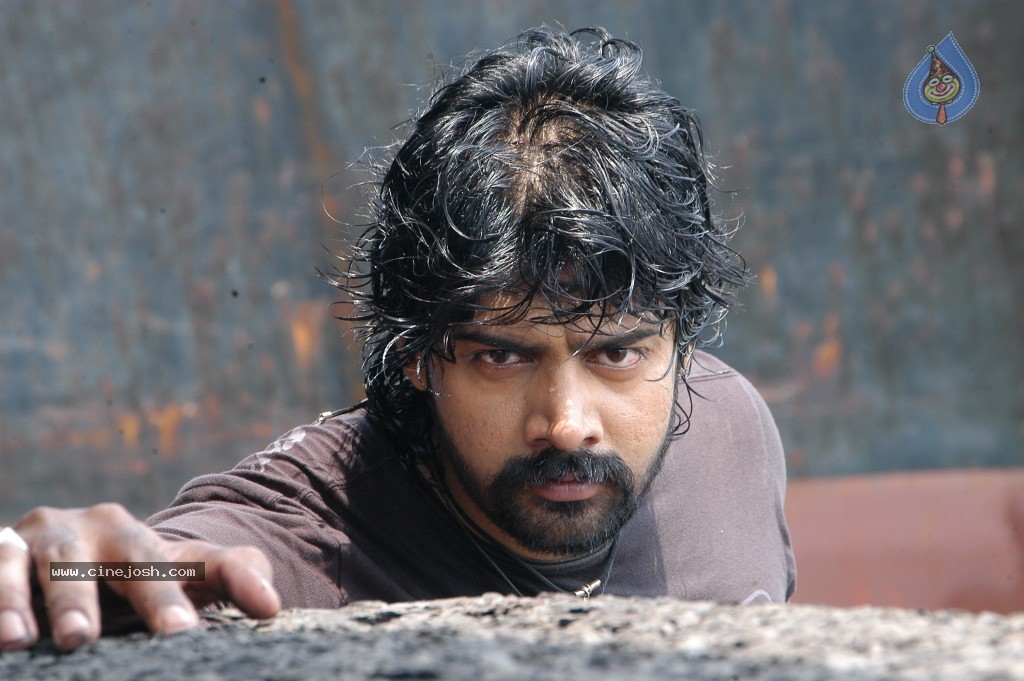 Scam Movie Hot Stills - 24 / 33 photos