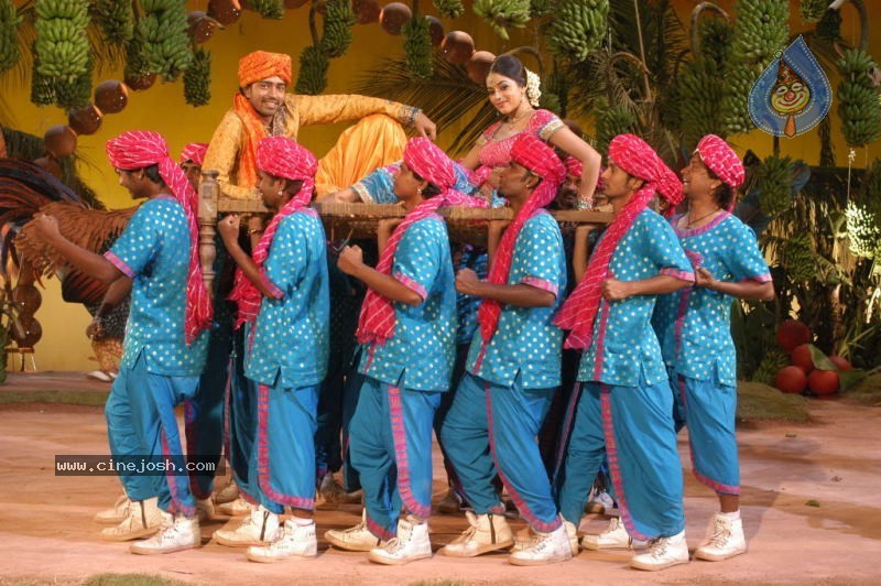 Seema Tapakai Movie Photo Gallery - 111 / 309 photos