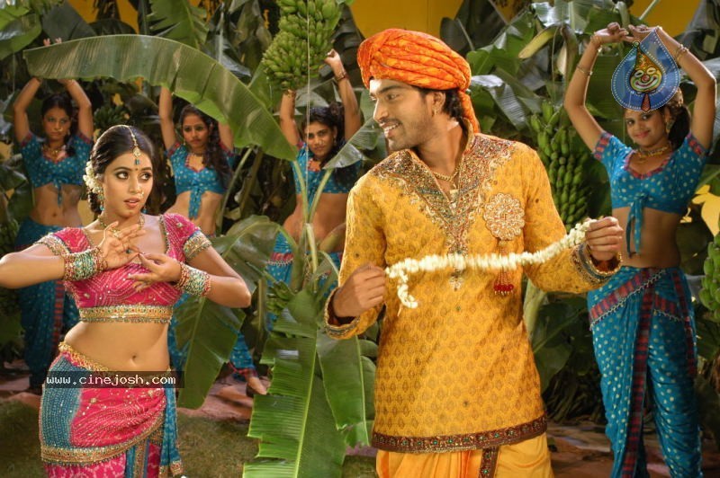 Seema Tapakai Movie Photo Gallery - 211 / 309 photos