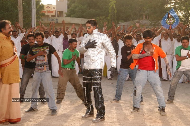 Seema Tapakai Movie Photo Gallery - 220 / 309 photos