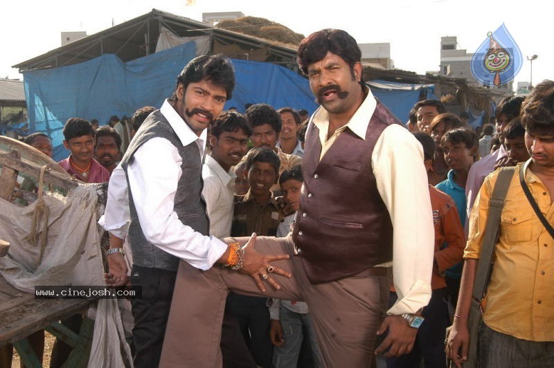 Seema Tapakai Movie Photo Gallery - 297 / 309 photos