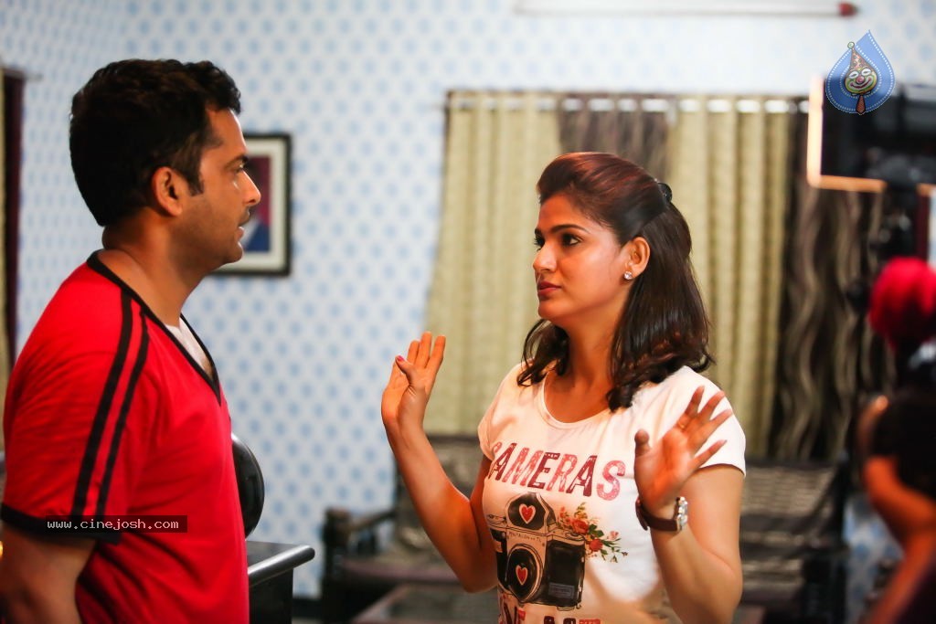 Seesa Movie Stills and Posters - 46 / 53 photos