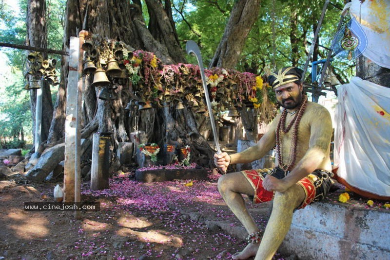 Sengathu Bhoomiyile Tamil Movie Stills - 7 / 106 photos