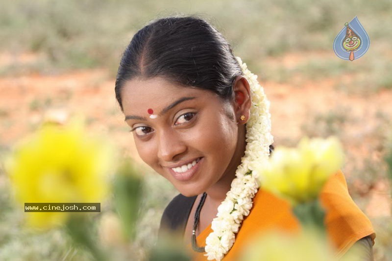 Sengathu Bhoomiyile Tamil Movie Stills - 19 / 106 photos