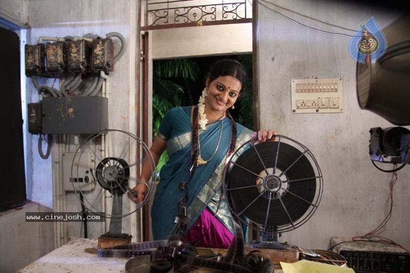 Sengathu Bhoomiyile Tamil Movie Stills - 23 / 106 photos