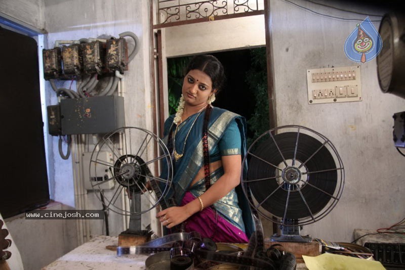 Sengathu Bhoomiyile Tamil Movie Stills - 25 / 106 photos