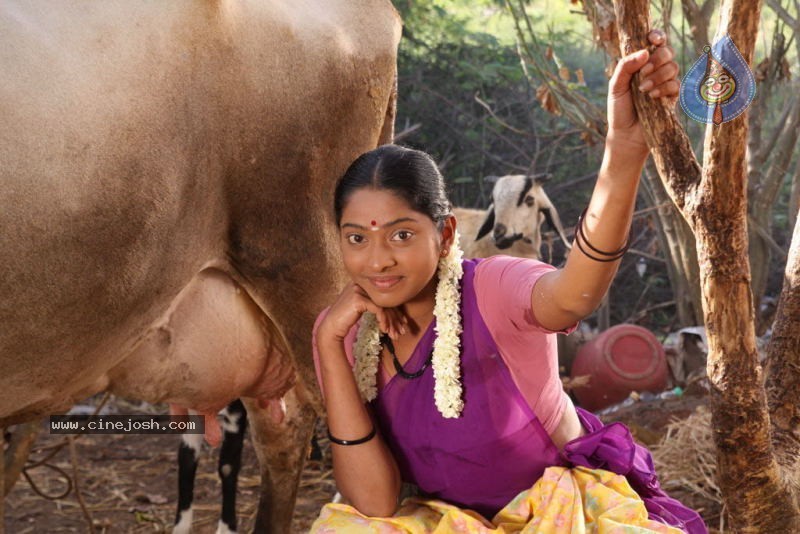 Sengathu Bhoomiyile Tamil Movie Stills - 33 / 106 photos