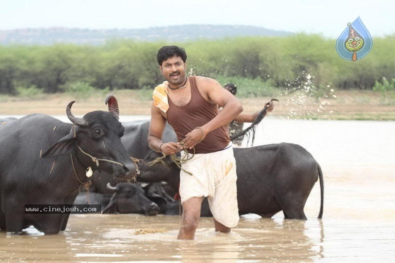 Sengathu Bhoomiyile Tamil Movie Stills - 38 / 106 photos