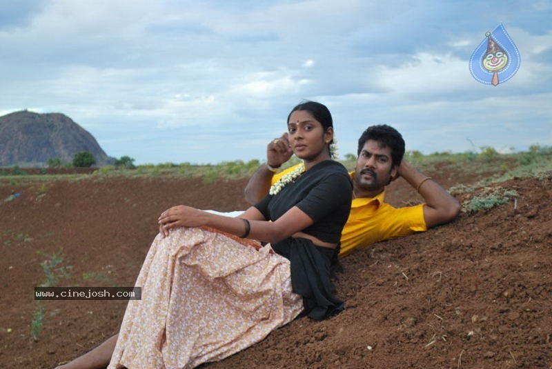 Sengathu Bhoomiyile Tamil Movie Stills - 57 / 106 photos