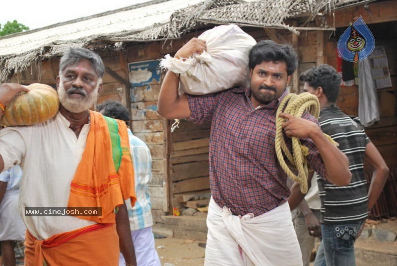 Sengathu Bhoomiyile Tamil Movie Stills - 73 / 106 photos