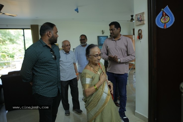 Senior Director Singeetham  At Vallidhari Madhya Movie Sets - 7 / 35 photos