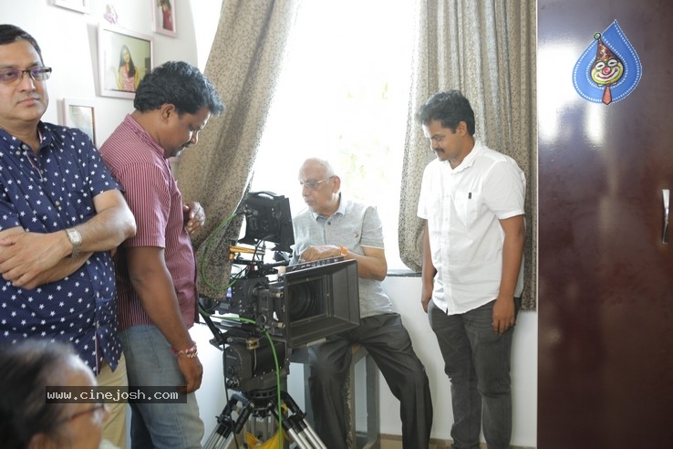 Senior Director Singeetham  At Vallidhari Madhya Movie Sets - 16 / 35 photos