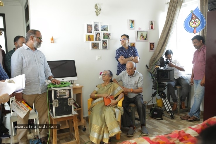 Senior Director Singeetham  At Vallidhari Madhya Movie Sets - 23 / 35 photos