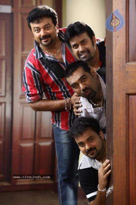 Seniors Malayalam Movie Stills - 31 / 50 photos