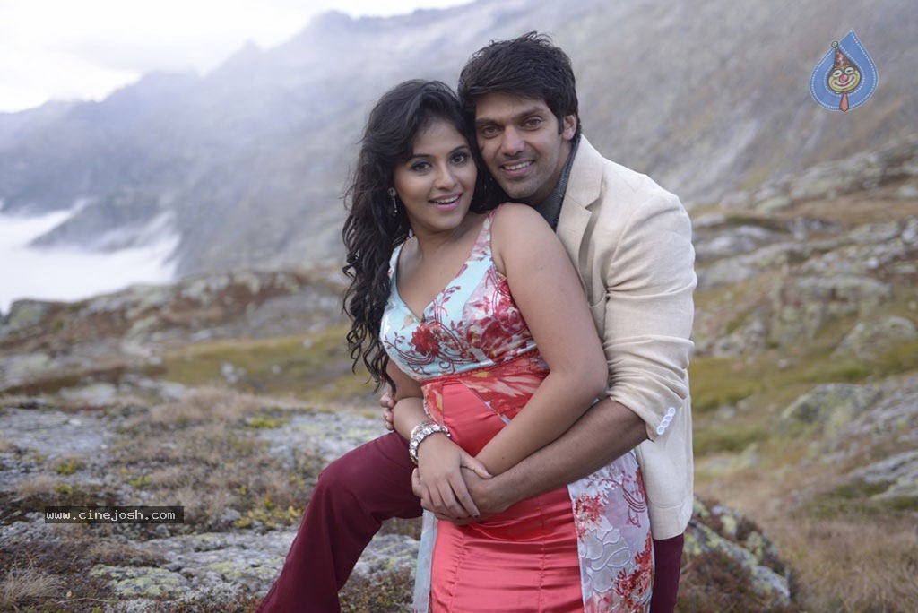 Settai Tamil Movie Stills - 29 / 34 photos