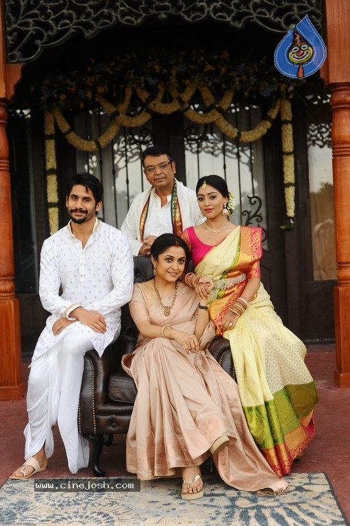 Shailaja Reddy Alludu Movie Stills And Working Stills - 10 / 19 photos